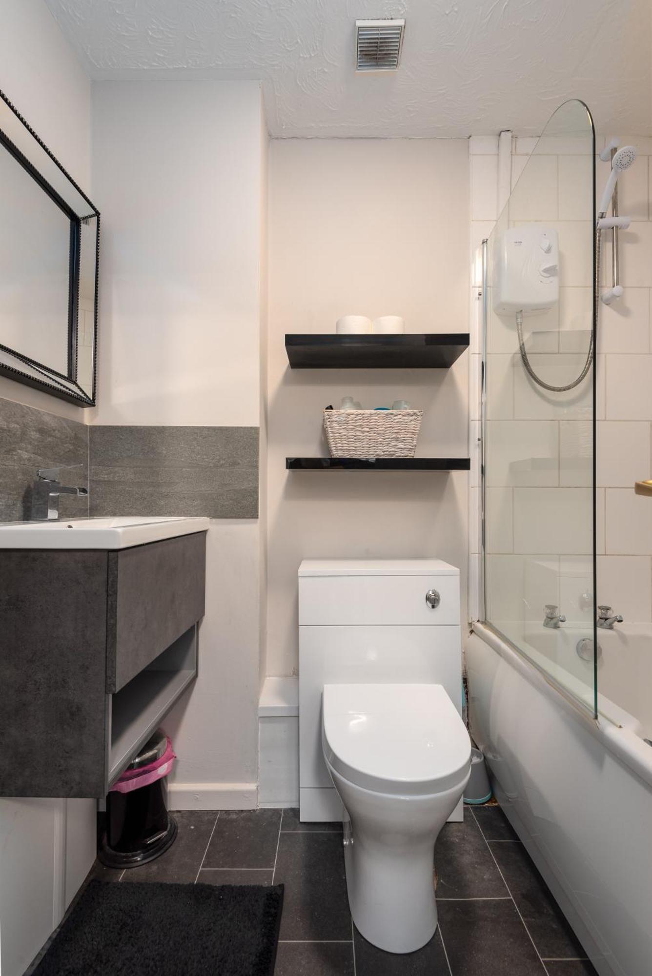 Worcester Fabulous Cherry Tree Mews Self Check In Dogs Welcome By Prior Arrangement , 2 Double Bedrooms ,Super Fast Wi-Fi, With Free Off Road Parking For 2 Vehicles Near Royal Hospital And Woodland Walks Exterior foto