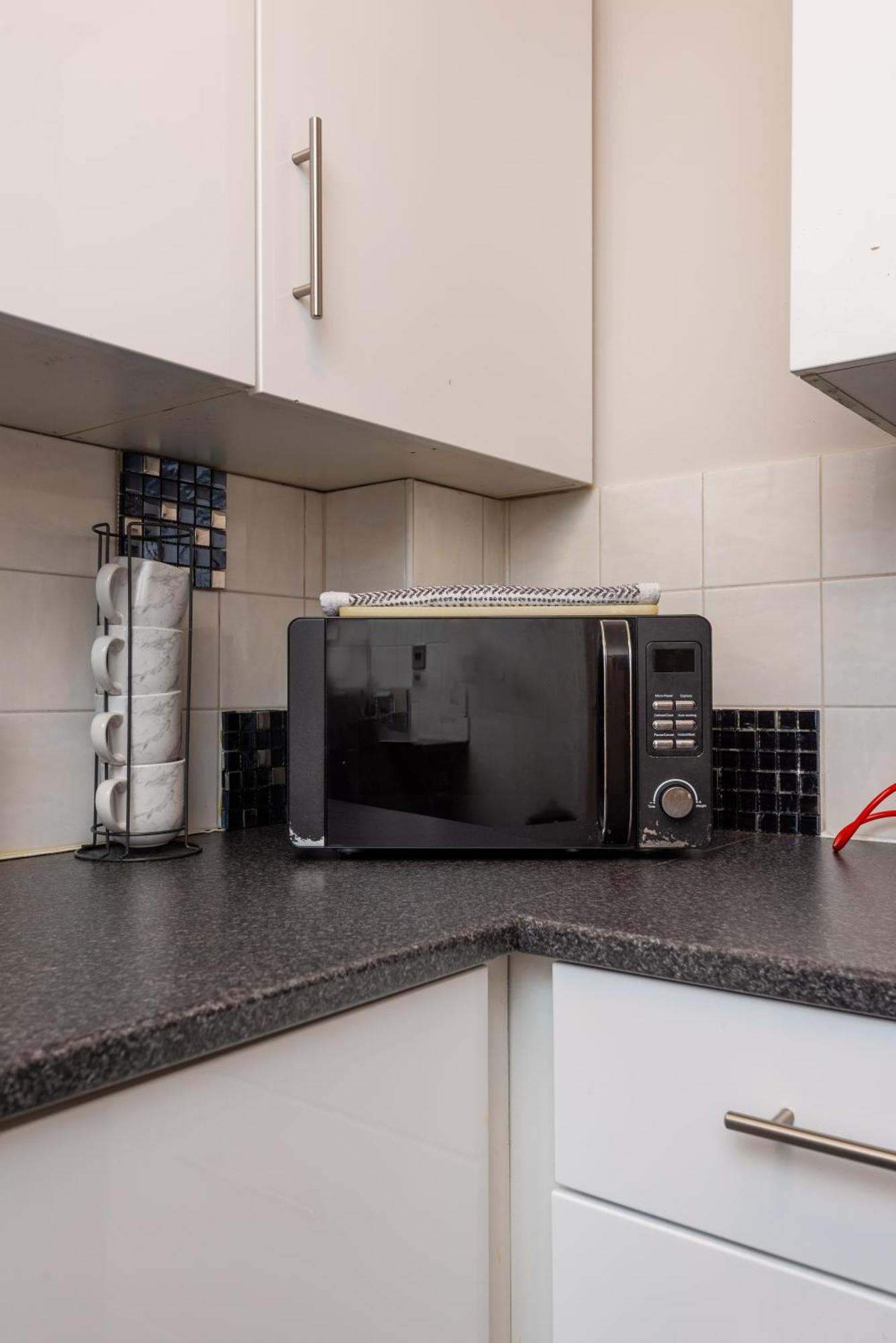 Worcester Fabulous Cherry Tree Mews Self Check In Dogs Welcome By Prior Arrangement , 2 Double Bedrooms ,Super Fast Wi-Fi, With Free Off Road Parking For 2 Vehicles Near Royal Hospital And Woodland Walks Exterior foto