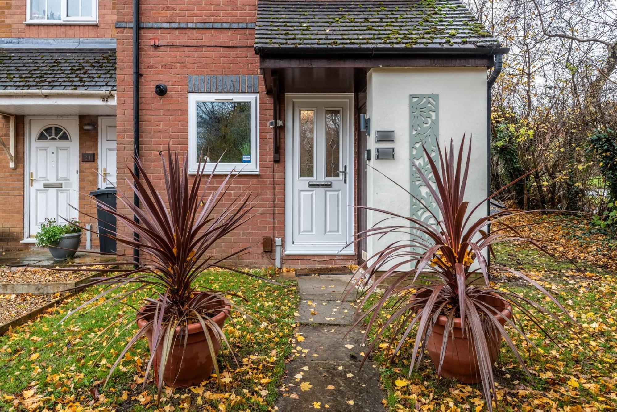 Worcester Fabulous Cherry Tree Mews Self Check In Dogs Welcome By Prior Arrangement , 2 Double Bedrooms ,Super Fast Wi-Fi, With Free Off Road Parking For 2 Vehicles Near Royal Hospital And Woodland Walks Exterior foto